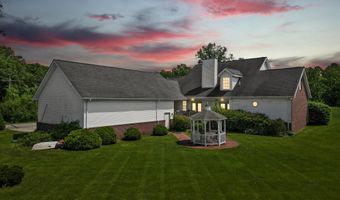 5700 Jankow Rd, Algonac, MI 48001