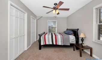 404 Cloverleaf Dr, Athens, AL 35611