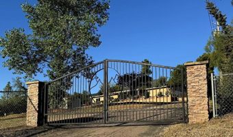 3008 N Victoria Dr, Alpine, CA 91901