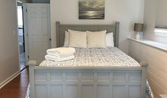 110 Winsor Ave, North Kingstown, RI 02852
