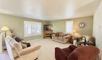745 2ND St 8, Brookings, OR 97415
