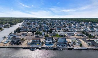 91 S Ronald Ave S, Bayville, NJ 08721