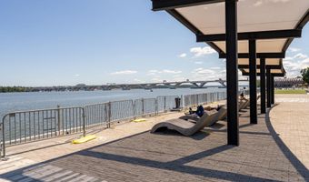 310 STRAND St 304, Alexandria, VA 22314