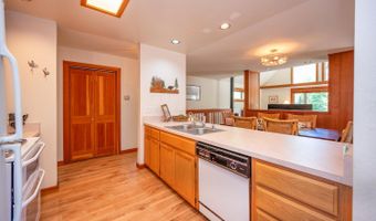 2383 Chamonix Dr, Arnold, CA 95223