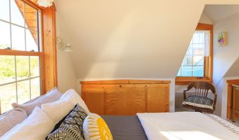 71 Calle Martinez, Arroyo Seco, NM 87514