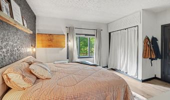 172 26th St, Allegan, MI 49010
