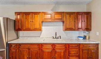 204 S Main St, Ashley, OH 43003
