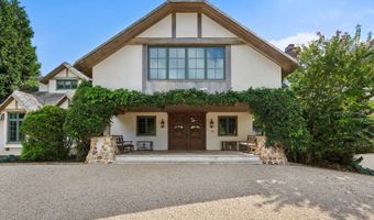 14 St Mary's Ln, Amagansett, NY 11930