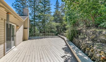 462 Waterline Rd, Ashland, OR 97520