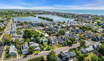 106 Grove St, Bay Head, NJ 08742