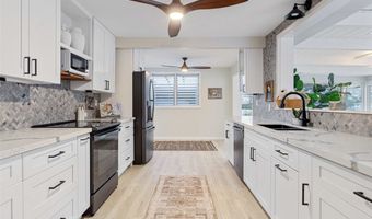 1373 Kupau St, Kailua, HI 96734