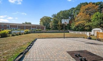 18 Ellice St, Bayonne, NJ 07035