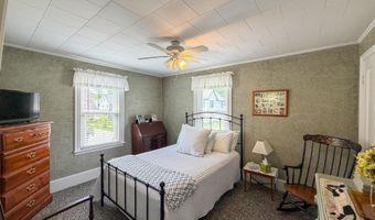 221 Birch St, Bangor, ME 04401