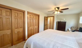 111 Church Dr, Aberdeen, SD 57401