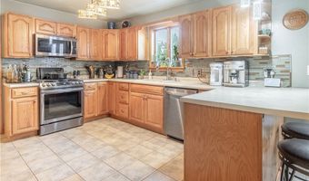 1 Carol Dr, Adams, NY 13605