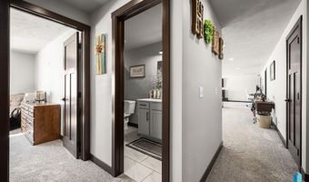 1625 W River Bend St, Brandon, SD 57005