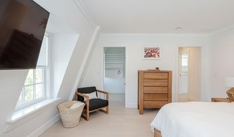 23 Catherine St, Newport, RI 02840