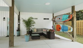 220 Pelican Dr, Atlantic Beach, NC 28512