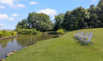 44 Bliss Mine Rd 10, Middletown, RI 02842