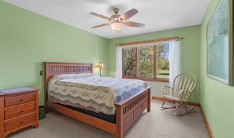 1900 E ORCHARD BLOSSOM Dr, Appleton, WI 54915