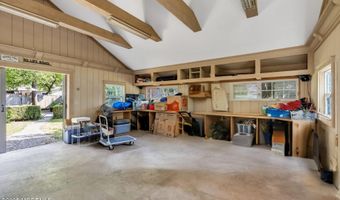 109 Capstan Ave, Beachwood, NJ 08722