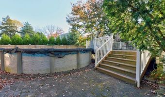 11 Vivian St, Bayonne, NJ 07035