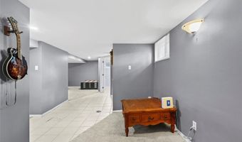 9557 Cantwell Dr, Affton, MO 63123