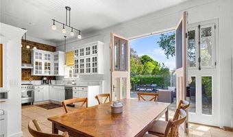 2 Hazard Ave, Newport, RI 02840