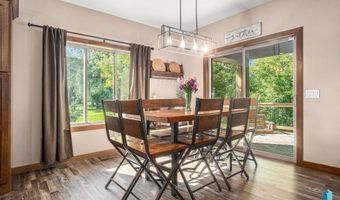 48191 Three River Cir, Brandon, SD 57005