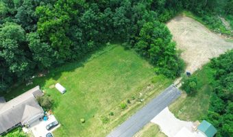 3079 Hillview Dr, Adrian, MI 49221