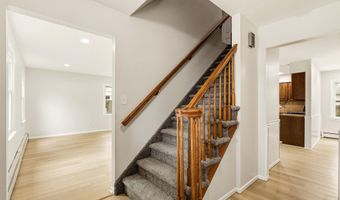 829 Mizzen Ave, Beachwood, NJ 08722