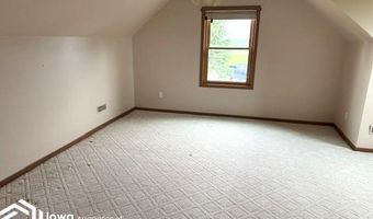 28 Schutter Cir, Algona, IA 50511