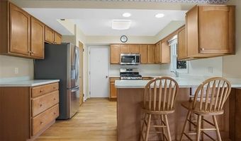 517 S Scott St, Adrian, MI 49221