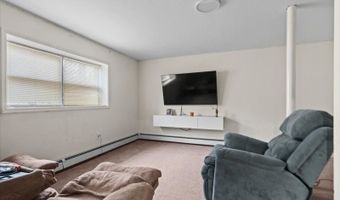 3 Cold Spring Dr, Alloway, NJ 07422