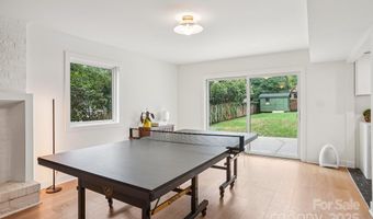 6038 Old Providence Rd, Charlotte, NC 28226