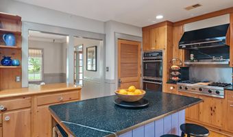 214 WARDOUR Dr, Annapolis, MD 21401