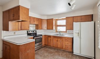 902 Rapids St, Adel, IA 50003