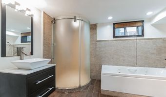 1316 S BUCHANAN St, Arlington, VA 22204