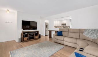 690 W Willow Gln, Addison, IL 60101