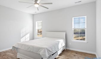 314 Creekside Dr, Albertville, AL 35950