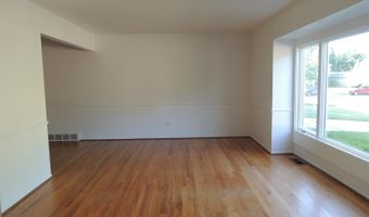 2098 Yorktown Dr, Ann Arbor, MI 48105