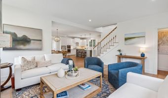 239 A Foreside Rd, Falmouth, ME 04105