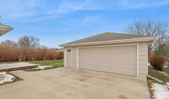 1505 S 14th St, Adel, IA 50003