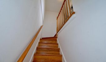656 AZALEA Dr 4-656, Rockville, MD 20850