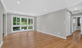 10228 HATHERLEIGH Dr, Bethesda, MD 20814