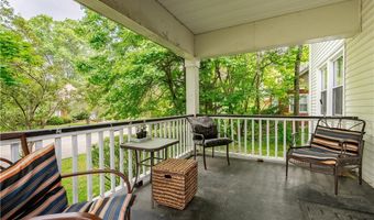 531 Fernwood Dr, Akron, OH 44320