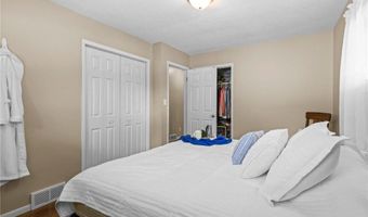 1415 County Road E W, Arden Hills, MN 55112