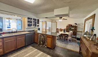 111 W Lee St, Aurora, MO 65605