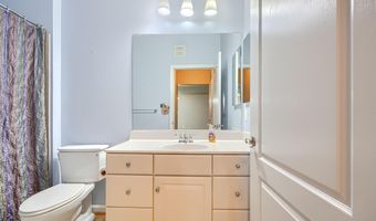 7201 TRAVERTINE Dr 104, Baltimore, MD 21209