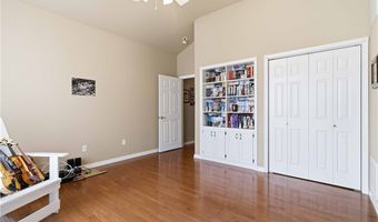 136 Riverview Dr, Anderson, MO 64831